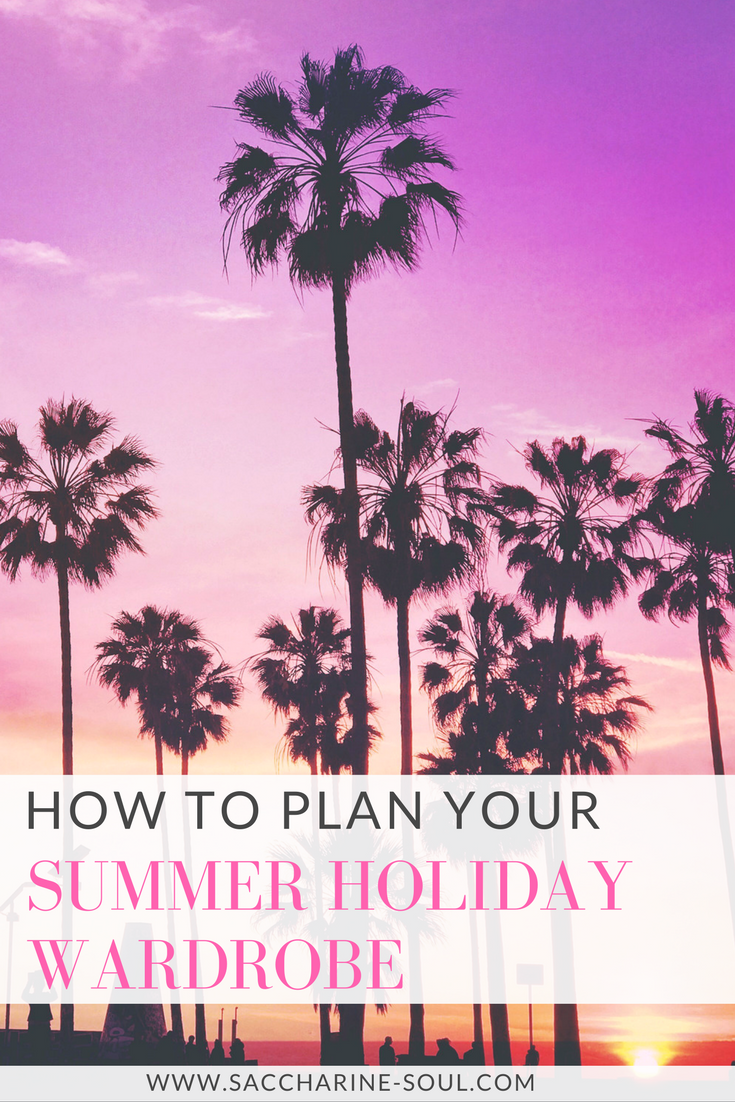 Ready to leave for your holiday and anxious about what to pack? Check out my top tips on how to plan your summer holiday wardrobe plus a handy checklist!